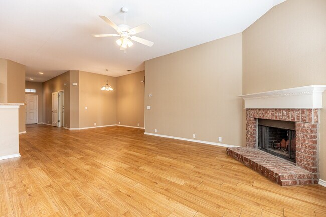 Building Photo - 648 Rooster Run