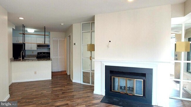 Building Photo - 9706 Hellingly Pl