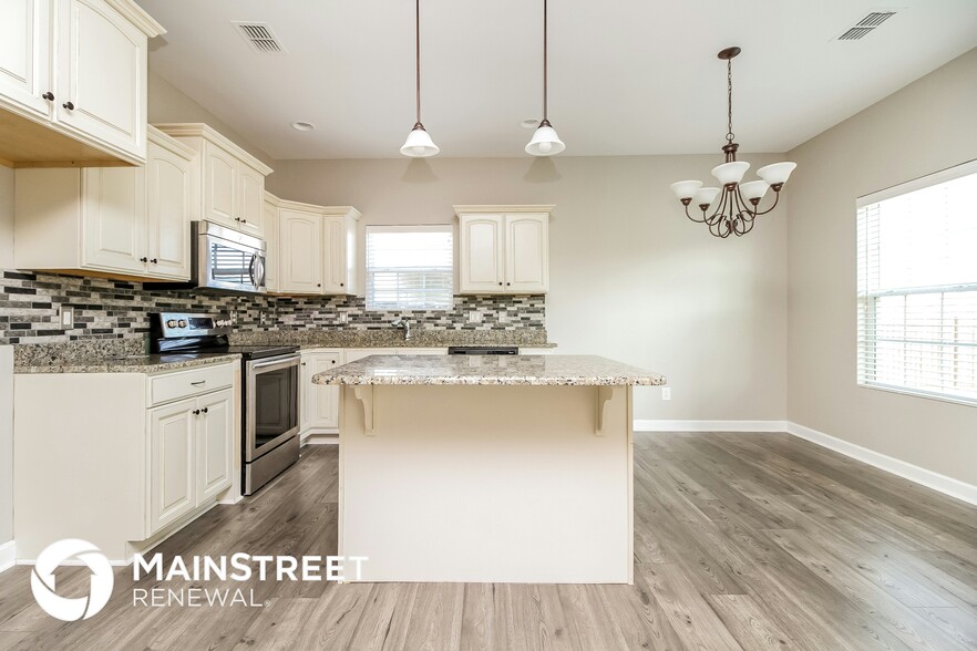 Building Photo - 4834 Beryl Dr