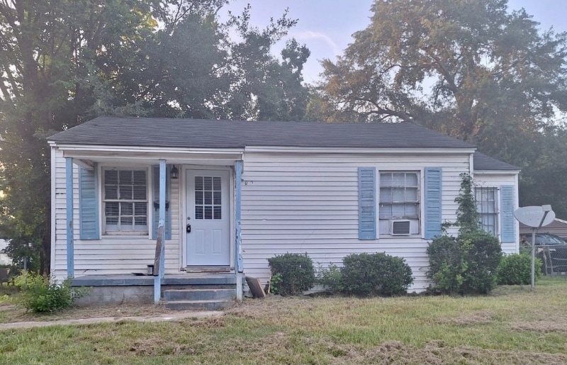 Building Photo - 2734 Lakehurst Ave