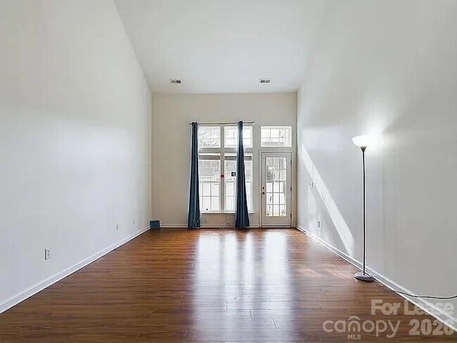 Building Photo - 155 Kallie Loop