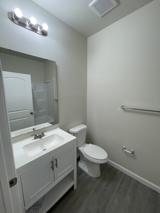 Building Photo - 214 Harmony Mdws Ct