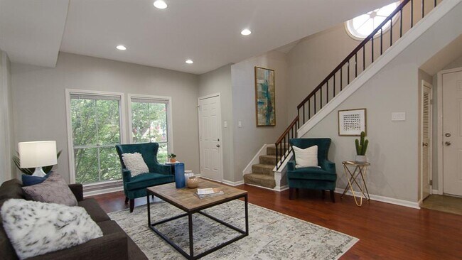 Building Photo - 2529 Rio Grande St