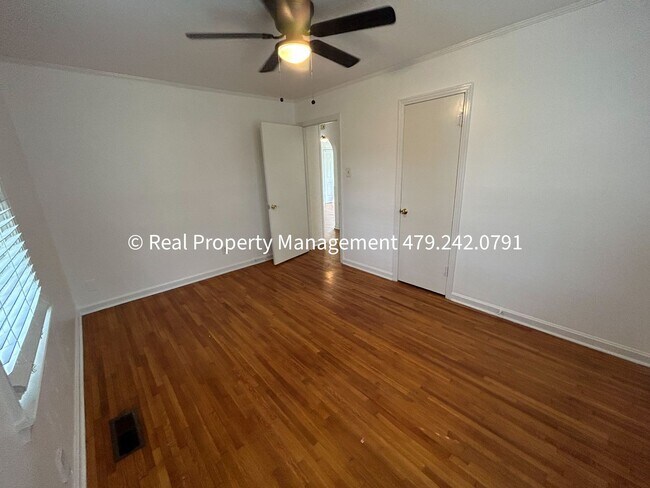 Building Photo - COMING IN JANUARY 2026 -  Bed 1 Bath HOUSE...