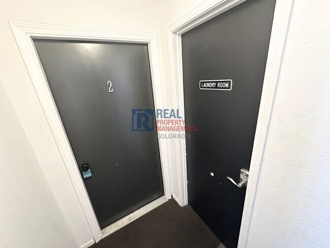 Building Photo - 9110 E Girard Ave