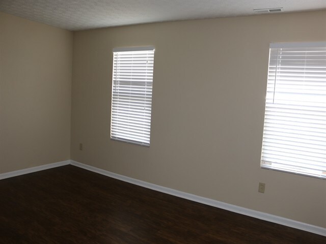 Building Photo - 7463 Highland Ave