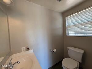 Building Photo - 1208 W Apache Ln
