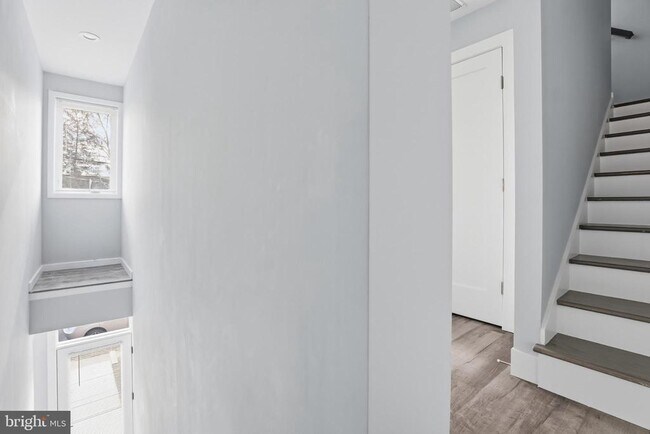 Building Photo - 2600 4th St NE