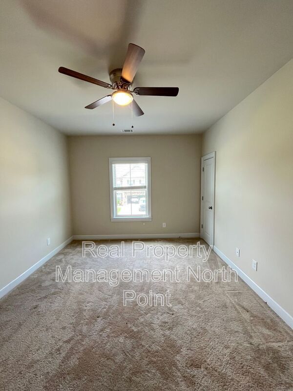 Building Photo - 184 Gray Trl