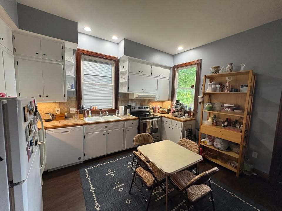 Building Photo - 520 N 7th St