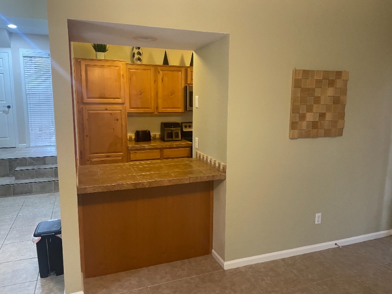 Building Photo - 3210 E Calle De La Punta