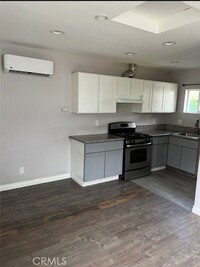 Building Photo - 1242 Oakhurst Dr