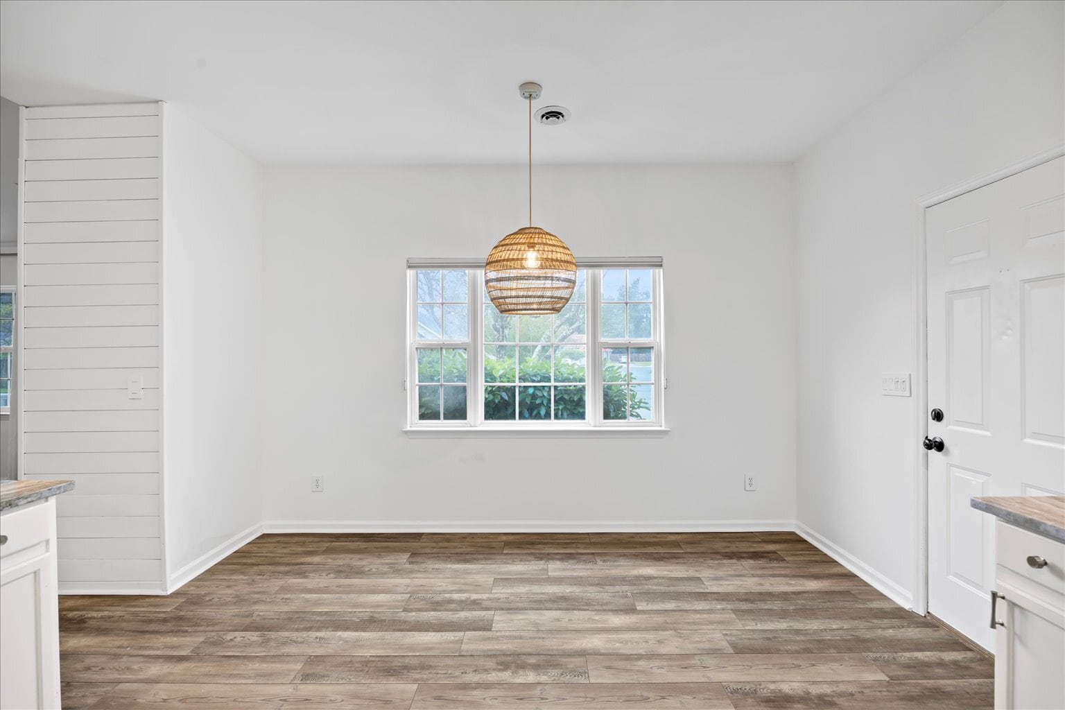 Dining - 2204 Loblolly Ct