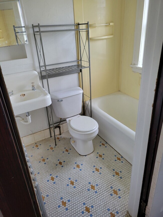 Building Photo - 5310
