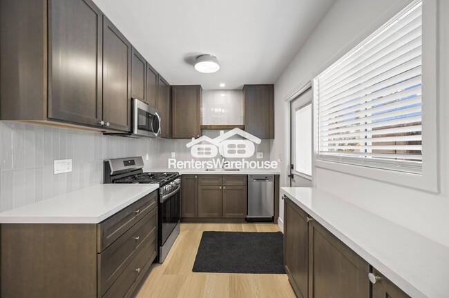 Building Photo - 844 W Osborn Rd