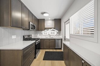 Building Photo - 844 W Osborn Rd