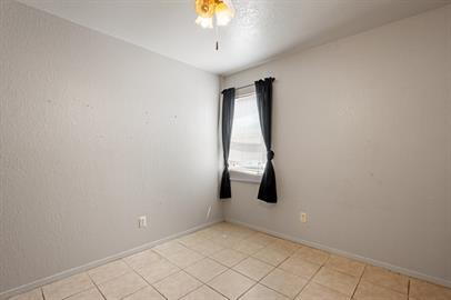Building Photo - 2 bedroom Duplex in Northeast El Paso
