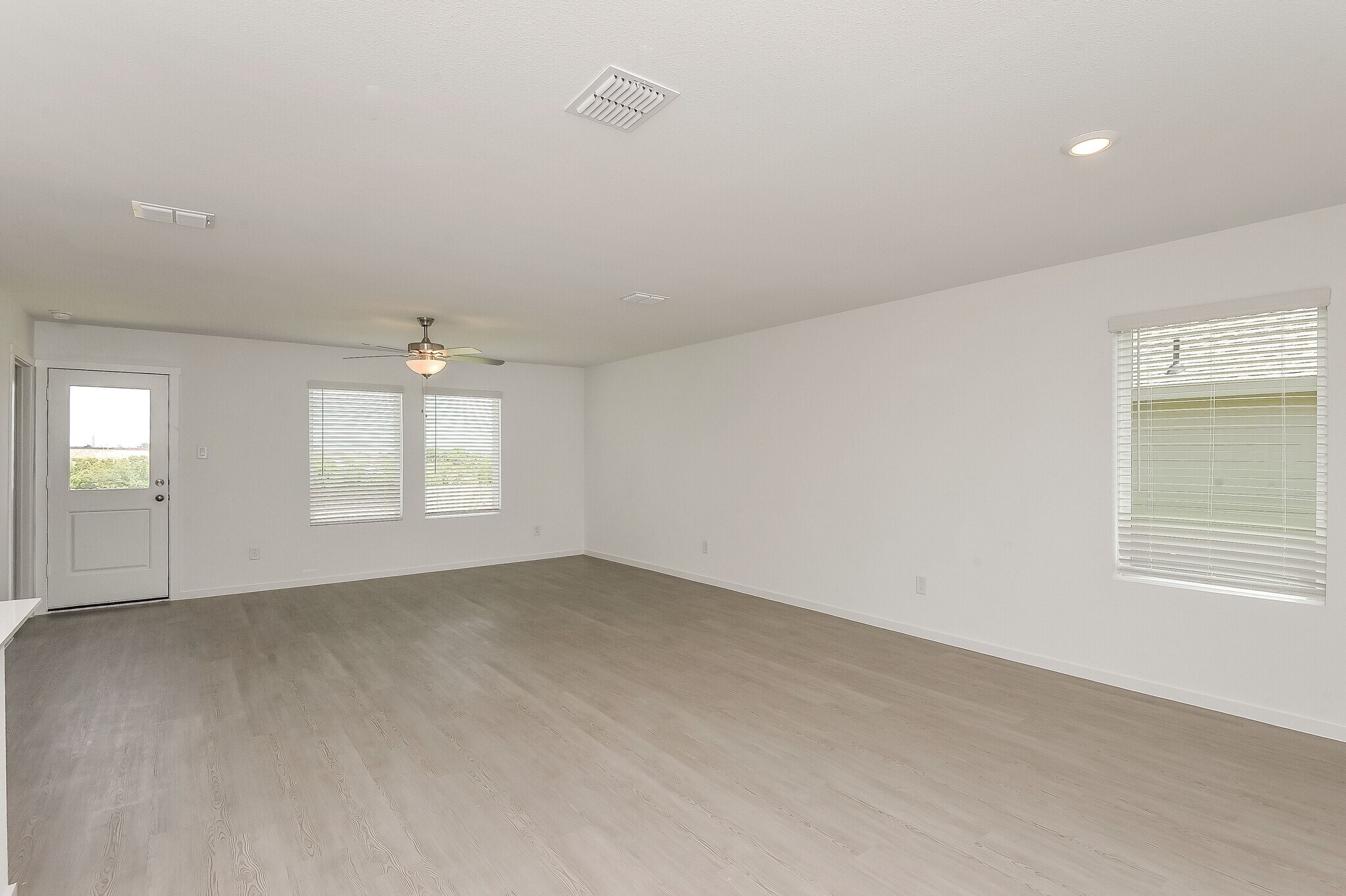 Building Photo - 2756 Mistwood Dr