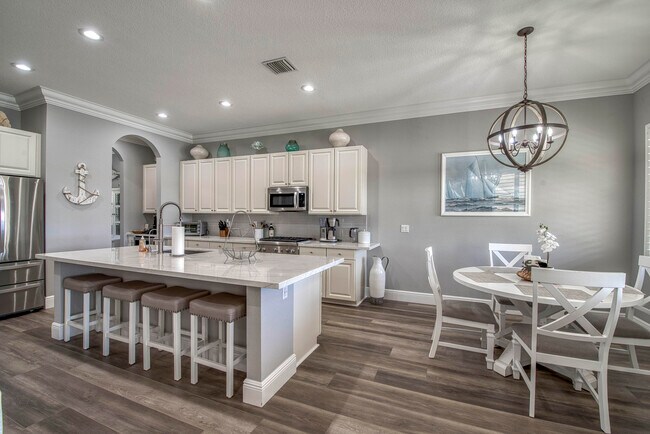 Building Photo - 12476 Aviles Cir