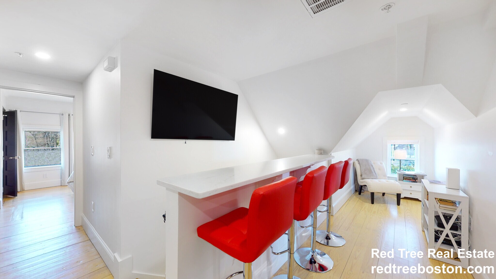 Building Photo - 659 South St