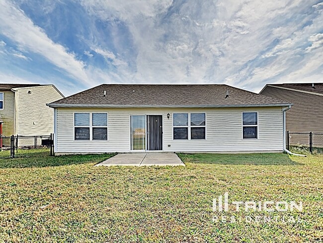Building Photo - 10750 Tedder Lake Dr