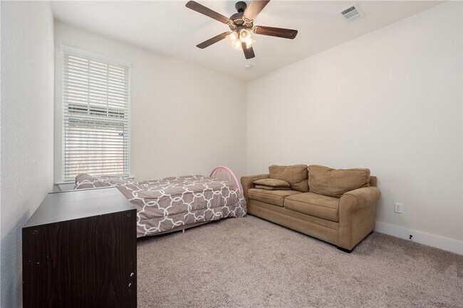 Building Photo - 2715 Portland Ave