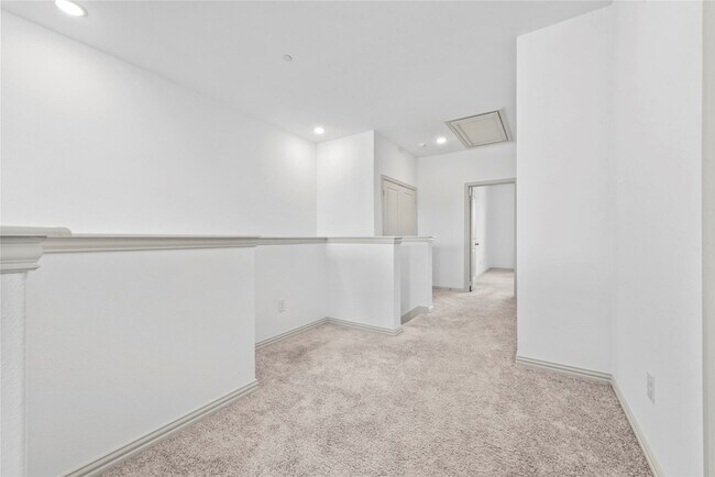 Building Photo - 286 Harvest Way