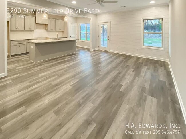 Building Photo - 5290 Summerfield E Dr