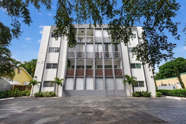 Building Photo - 1939 Jefferson St