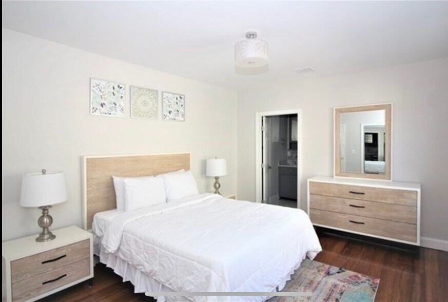 Building Photo - 318 Concord Ave