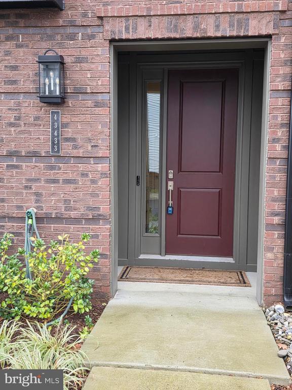 Building Photo - 43433 Wilcox Terrace