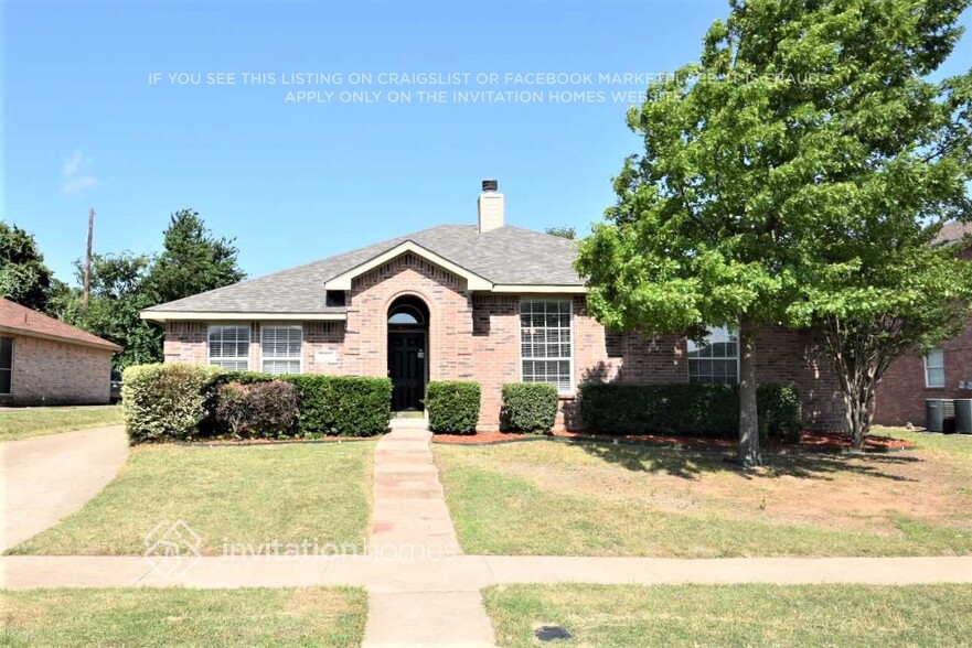 Primary Photo - 1249 Old Oak Dr