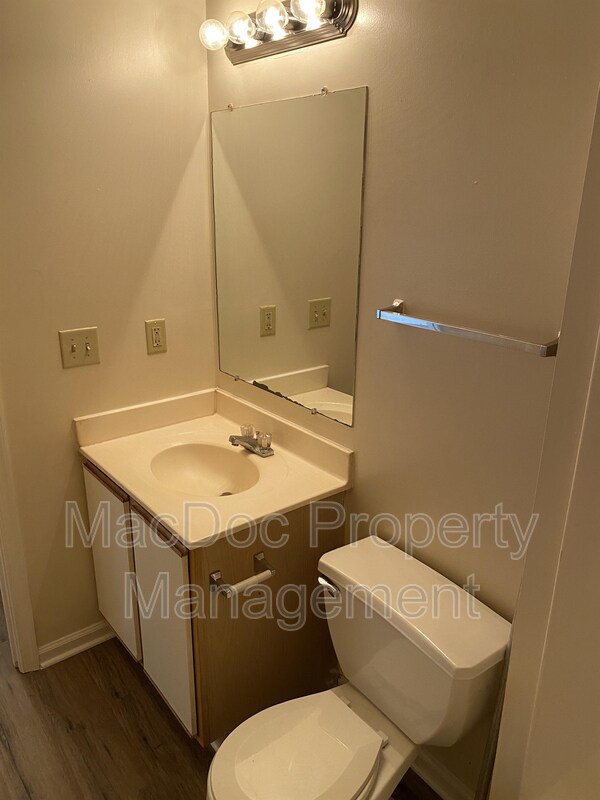 Building Photo - 38 White Pine Cir
