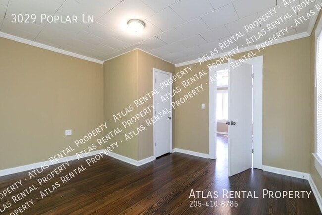 Building Photo - 3029 Poplar Ln