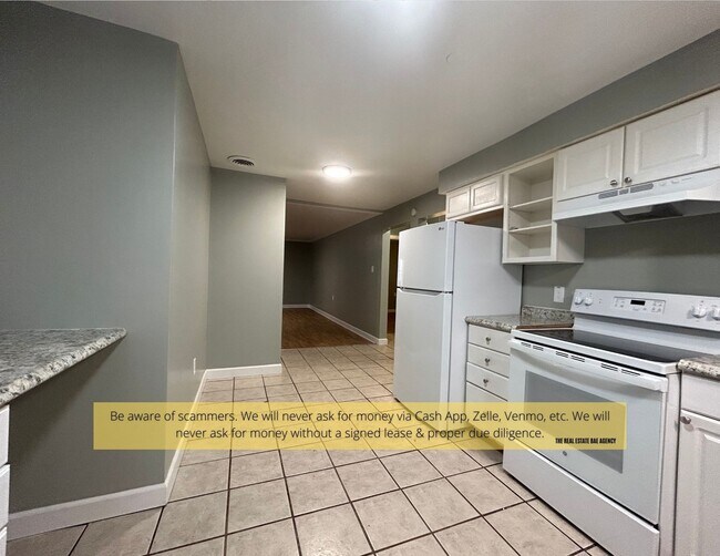 Building Photo - 1502 Trampe Ave