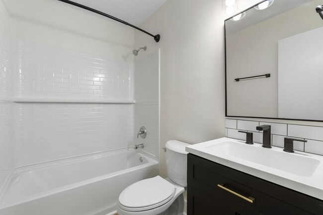 Building Photo - Available now. Water included. RENOVATED 2 BR/1.5 BA Townhouse in the Heart of James Island!