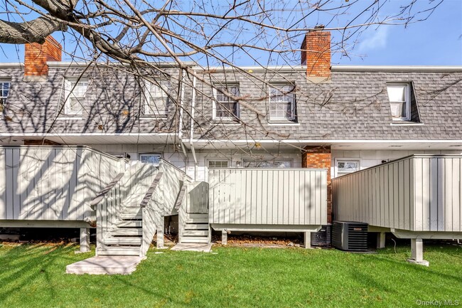 Building Photo - 23 Gladys Dr