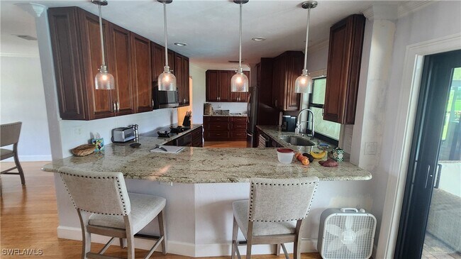 Building Photo - 521 Whitewater Way