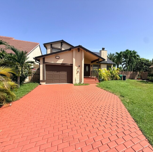 Building Photo - 9645 SW 148th Pl