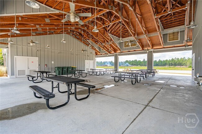 Building Photo - 1004 Bergamot Rd