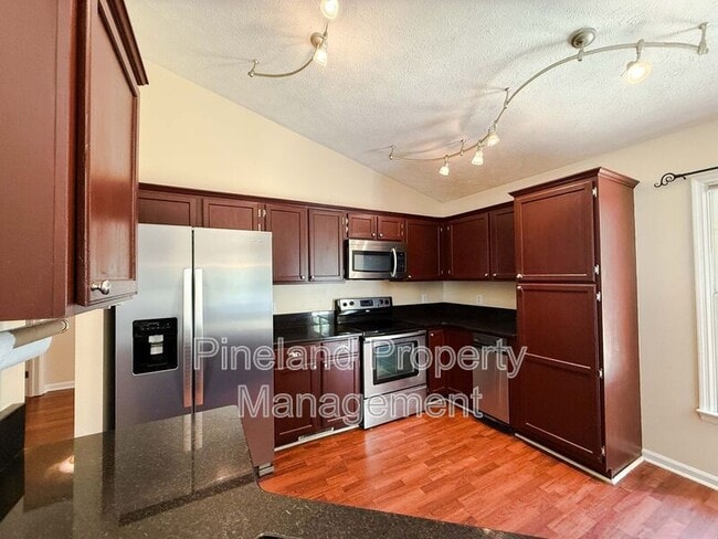 Building Photo - 107 Whitechapel Ln