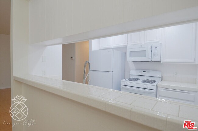 Building Photo - 1727 Glendon Ave