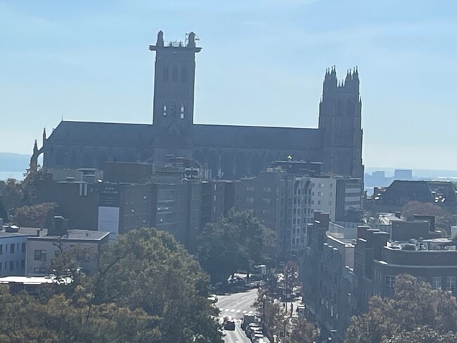 Building Photo - Cleveland Park with views