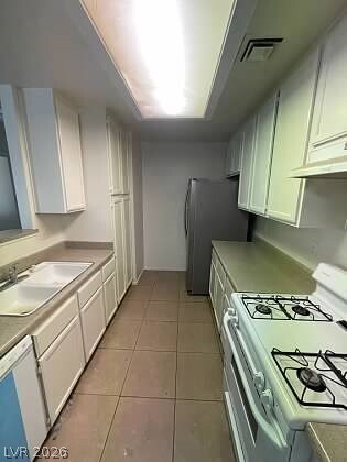 Building Photo - 4865 S Torrey Pines Dr