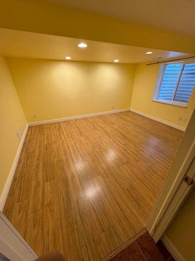 Building Photo - Prime Central Park 5bed/4ba