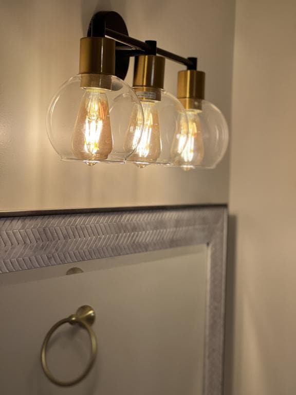 Building Photo - 9 W 2nd Ave