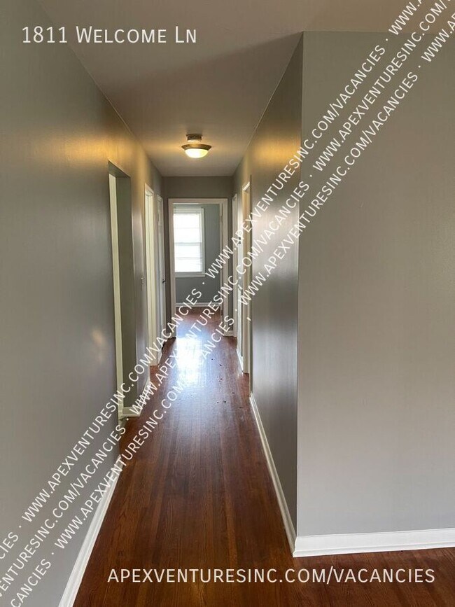 Building Photo - 1811 Welcome Ln