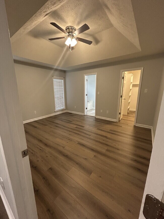 Building Photo - 158 Pennington Pl