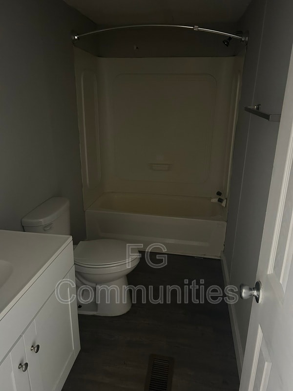 Building Photo - 188 Golden Oaks Ln