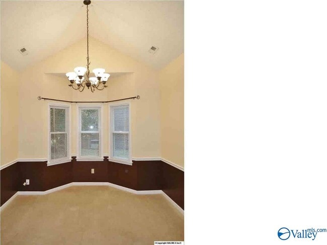 Building Photo - 722 Highland Dr